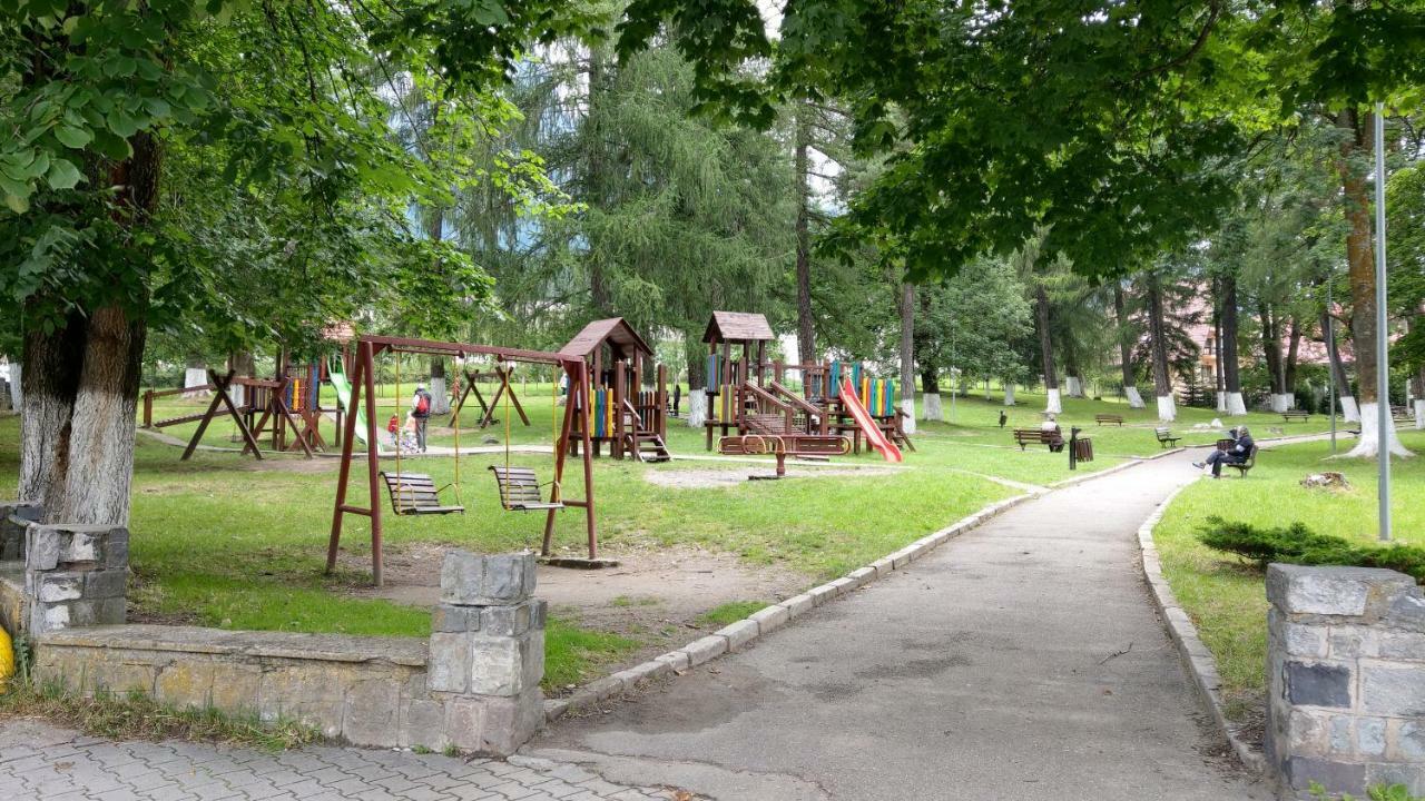 Studio 10 Buşteni Екстериор снимка
